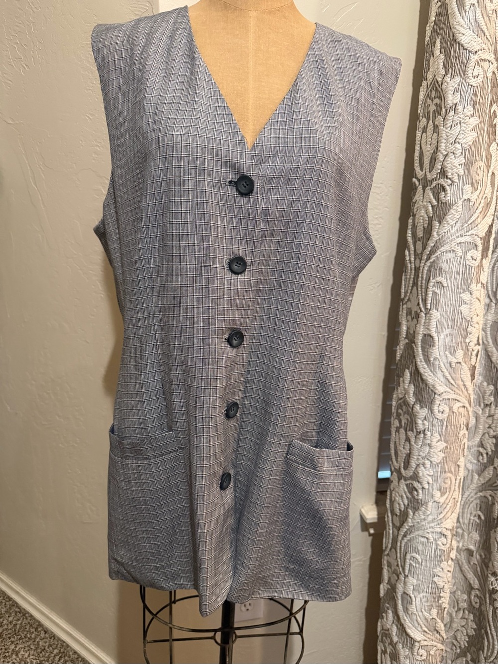 Y2K Liz Clairborne Plaid Button Front Vest Size 14 Dark Academia Librarian 90’s